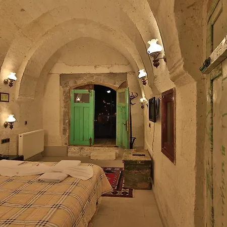 Elnazar Cave Otel *