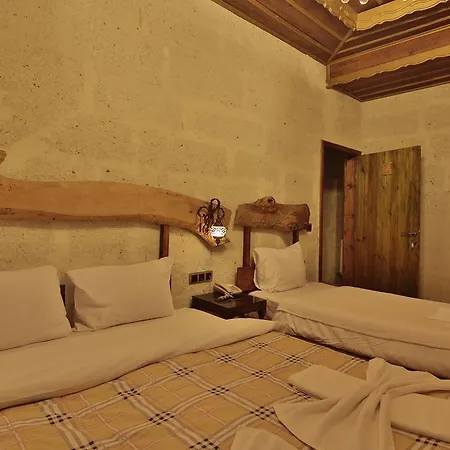 Elnazar Cave Otel *